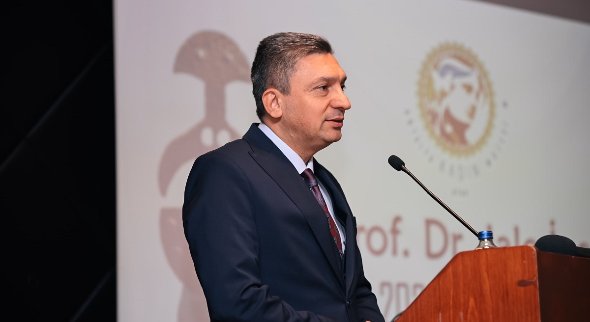 Jale İnan Antalya İçin Çok Değerli 01