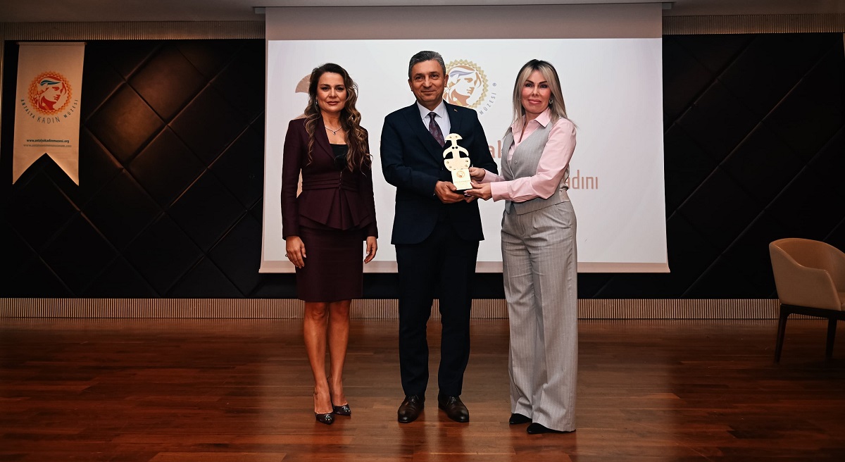 Jale İnan Antalya İçin Çok Değerli 04