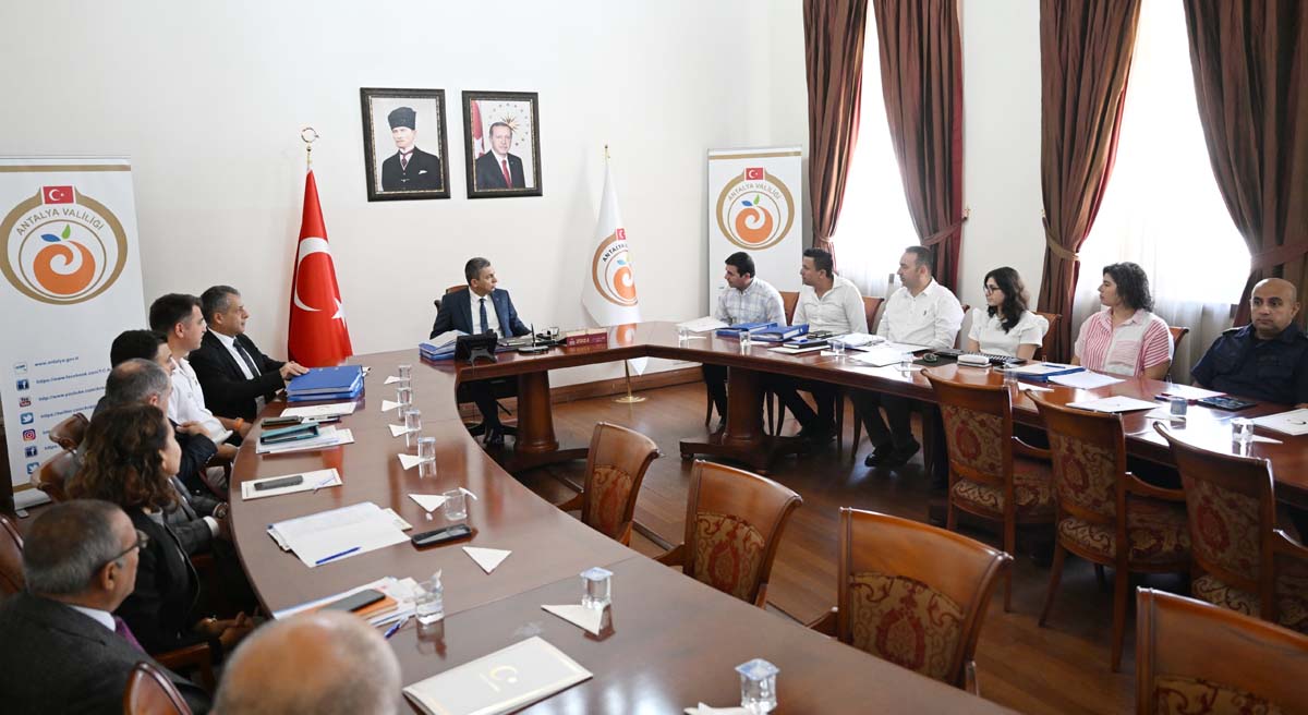 Kumköy Sahilindeki Ve Aksu Çayındaki Kaçak Yapılar Kaldırılıyor02