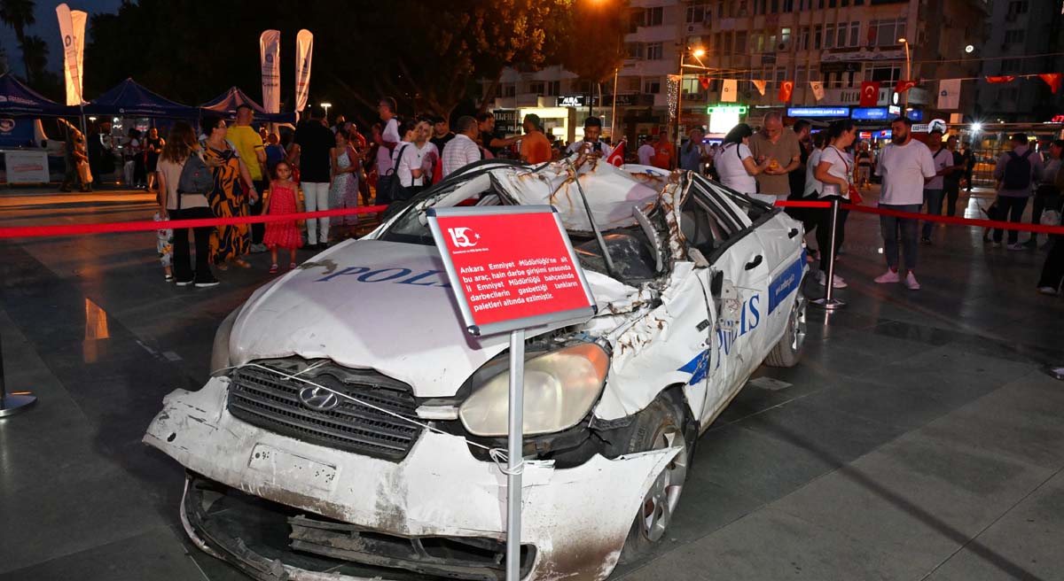 "Milletin  Zaferi" Antalya da Coşku İle Kutlandı09