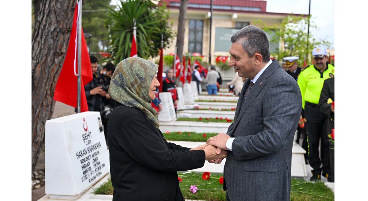 Şehitlerimiz Dualarla Anıldı  04