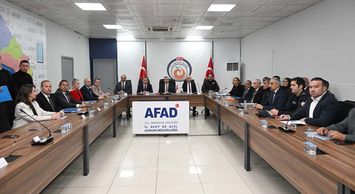 Konyaaltı Sahili Değerlendirme Toplantısı 01